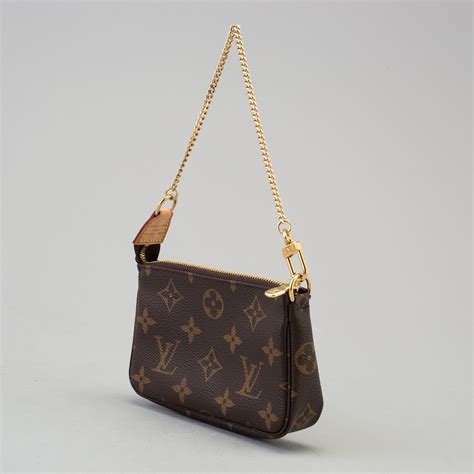 louis vuitton 19 pouch|louis vuitton small pouch.